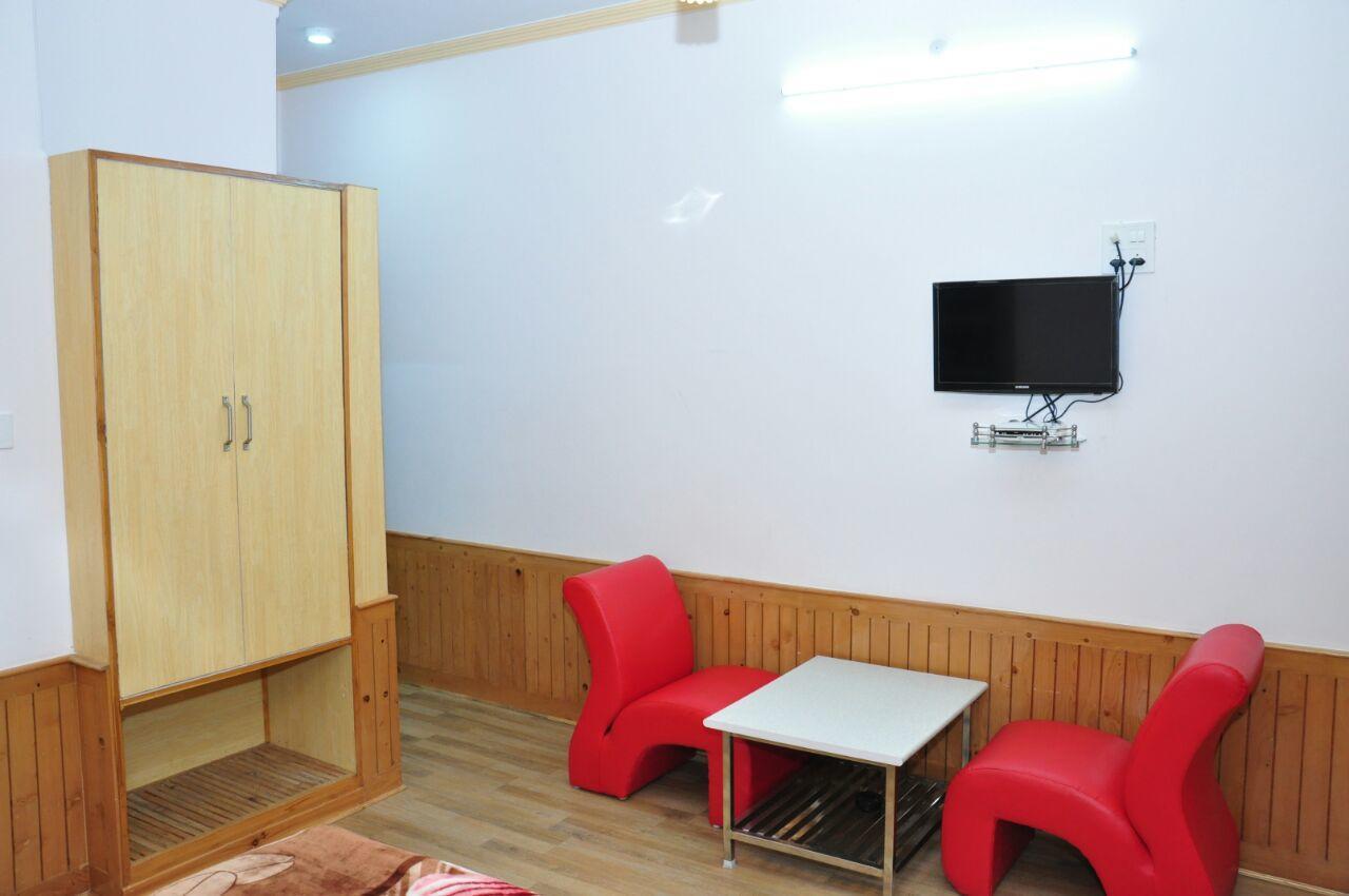 Sara Hotel Narkanda Buitenkant foto