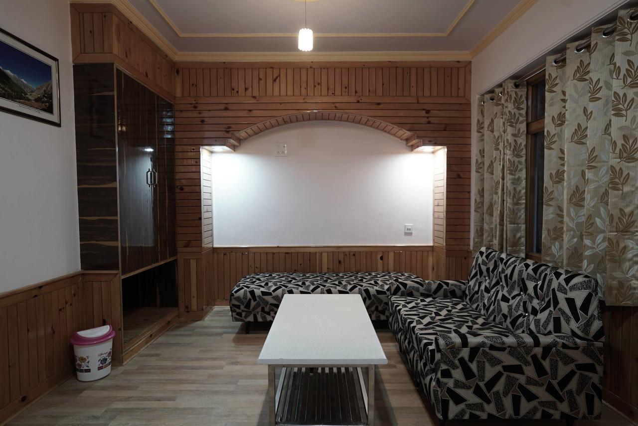 Sara Hotel Narkanda Buitenkant foto