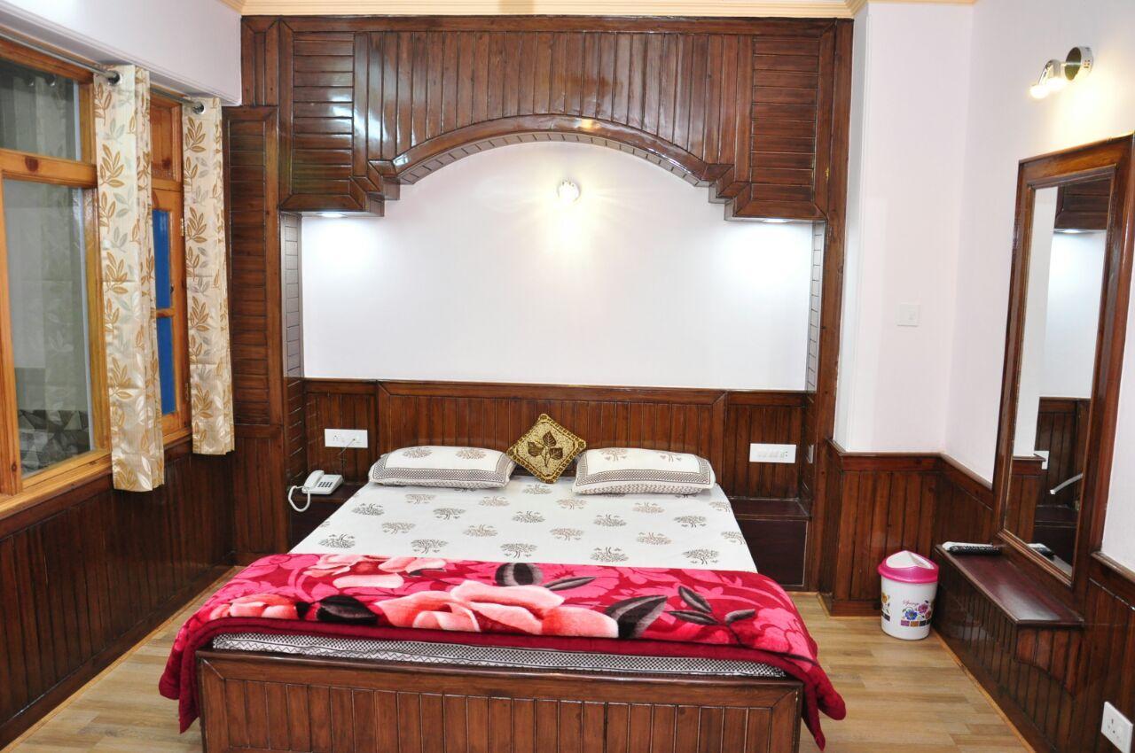 Sara Hotel Narkanda Buitenkant foto