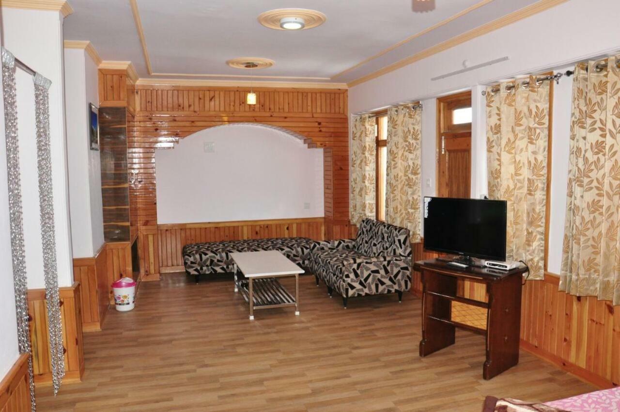 Sara Hotel Narkanda Buitenkant foto